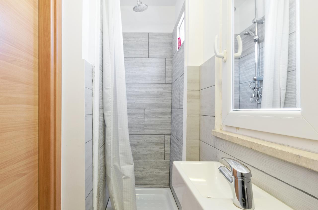 Studio Vicolo De Renzi Trastevere Rome Exterior photo